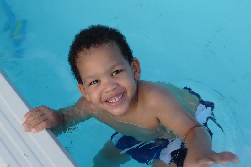 [Andrew in pool[7].jpg]