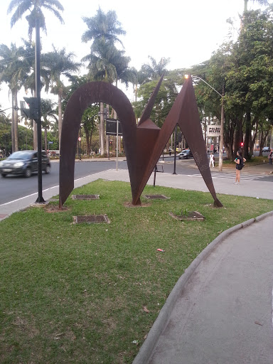 Monumento Av Brasil