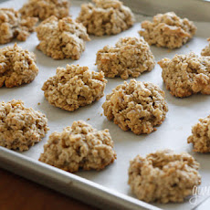 Chewy Low Fat Banana Nut Oatmeal Cookies