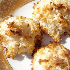 3 Ingredient Chewy Macaroons