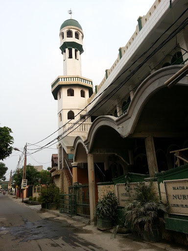 Menara Masjid Nurul Akbar