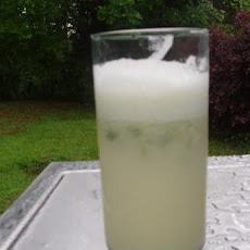 Refreshing Brazilian Lemonade