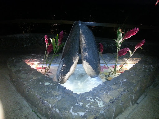 Dual Rock Napili Fountain