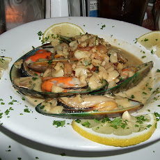 Mussels in Green Sauce Madrid Appetizer