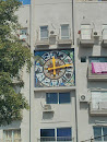 Zodiac Clock