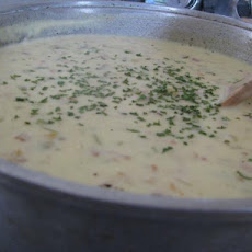 Thick and Creamy New England Clam Chowder