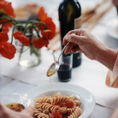 Pasta with Fresh Tomato Sauce