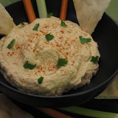 Creamy Roasted Garlic Hummus