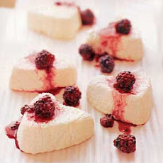 Coeurs à la Crème with Blackberries