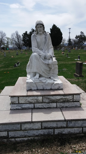 Jesus Memorial Statue 