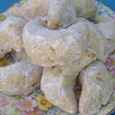 Almond Crescents (Kourabiedes)