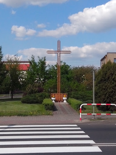 Krzyż obok Światowida