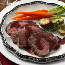 Roast Beef Tenderloin with Cranberry-Red Wine Sauce