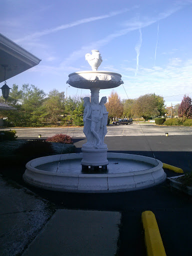 Four Laidies Fountain