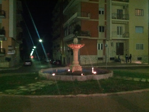 Fontana Piazza Della Repubblica Mola Di Bari
