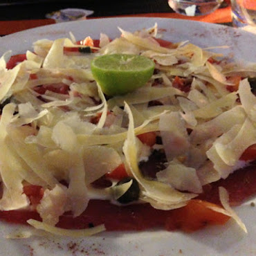 Carpaccio de Thon Rouge à la crème de Câpres & Parmesan