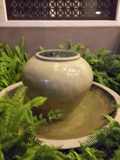 Grand Monarch Water Pot