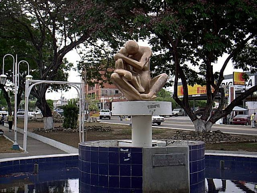 Plaza De Las Madres - La Villa Del Rosario