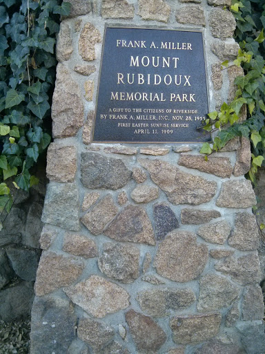 Mount Rubidoux Trail Entrance
