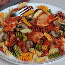Wacky Mac® Chicken with Savory Tomato Sauce
