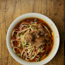 Yu Xiang Pai Gu Mian (Sichuan Noodle and Pork Shoulder Soup)