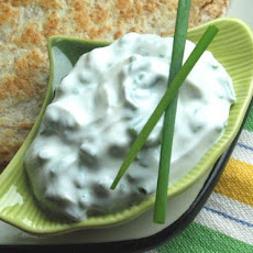 Elitetwig's Sour Cream and Chive Dip