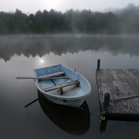 blue-boat-900.jpg