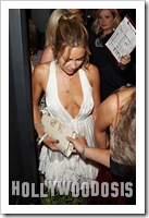 Lauren conrad y su escote sensual