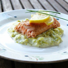 Salmon with creamed leeks