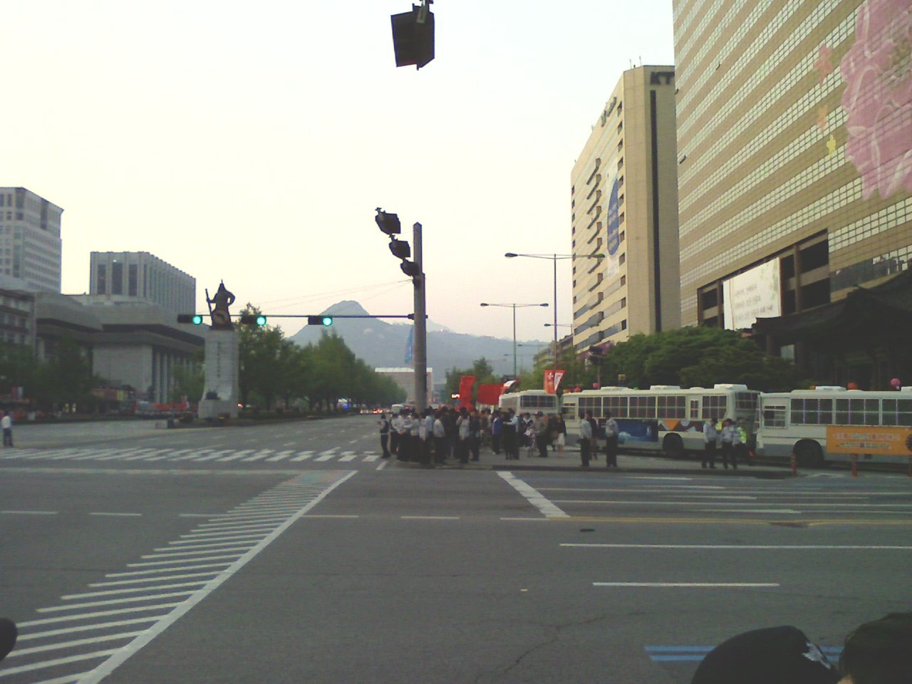 [P080427004[5].jpg]