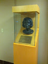 Patricia Neal Bust