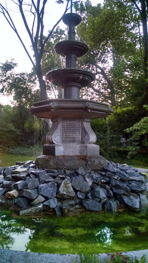 Roderick  A  White Memorial fountain