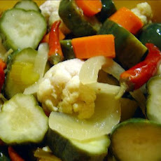 Quick Spicy Garden Mix Pickles (Refrigerator Method)