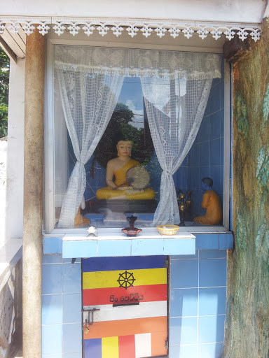 Buddha Statue on Galvihara Place Road