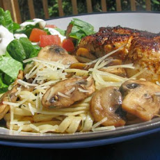 Linguine With Mushroom and Garlic Sauce