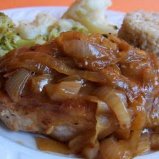 Pork Chops in Onion Sauce (Schweinekotelett in Zwiebelsosse)