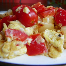Venezuelan Scrambled Eggs - Perico Venezolano