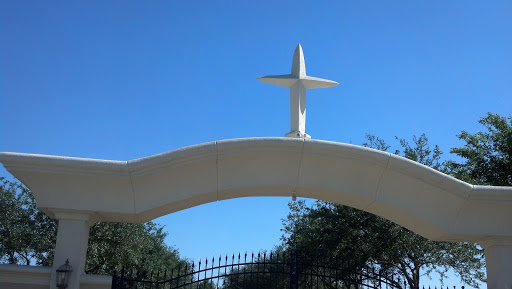 Santa Cruz Entrance Cross