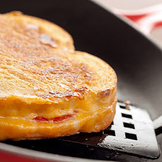 Grilled Cheese & Tomato Sandwich