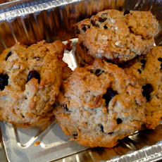 Chewy Crispy Oatmeal Raisin Cookies