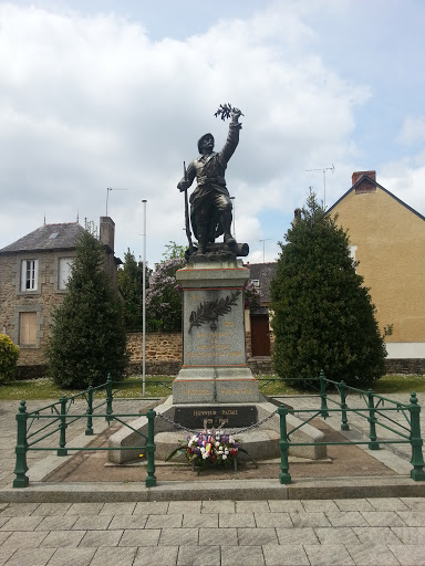Statue De La Résistance Et De La Déportation