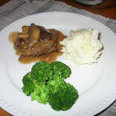 Hamburgers with Brown Gravy (TOTAL Comfort Food aka 