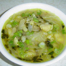 Canh Bun Tau (Fish and Cellophane Noodle Soup)