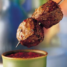 Beef Sirloin Kabobs with Roasted Red Pepper Dipping Sauce