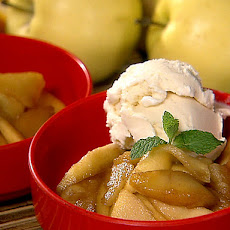 Crustless Apple Pie with Vanilla Ice Cream