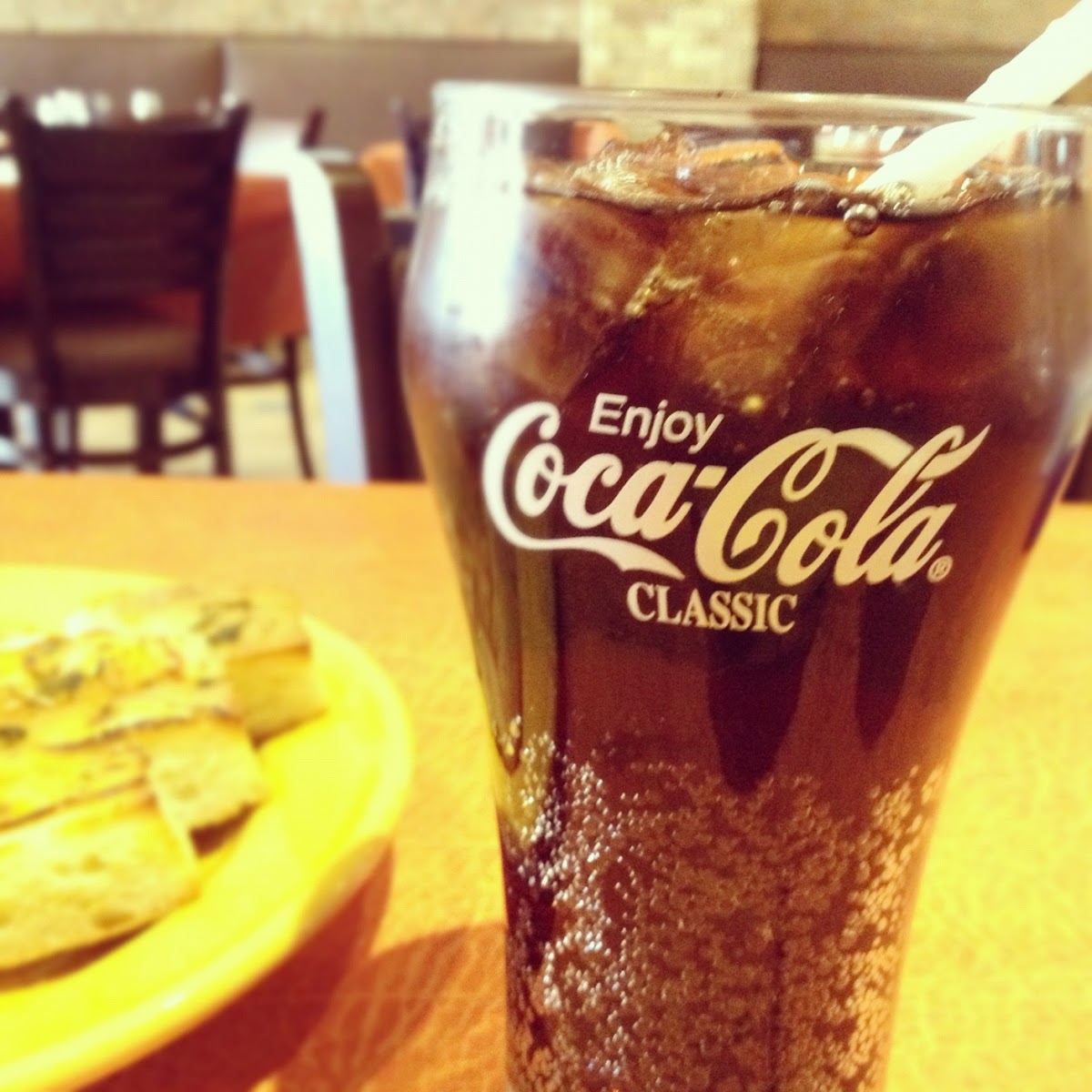 I love a good cold coke with my pizza!