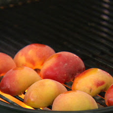 Grilled Peaches with Mascarpone and Honey