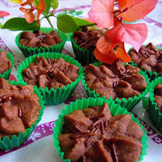 Crunchy Piped Chocolate Cookies