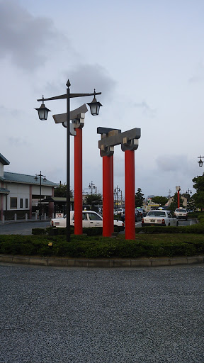 磐田駅前の飾り柱