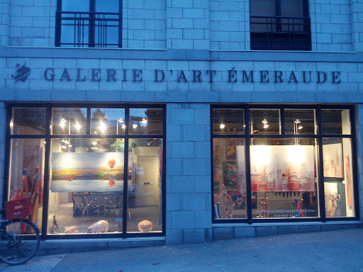 Emeraude Art Gallery